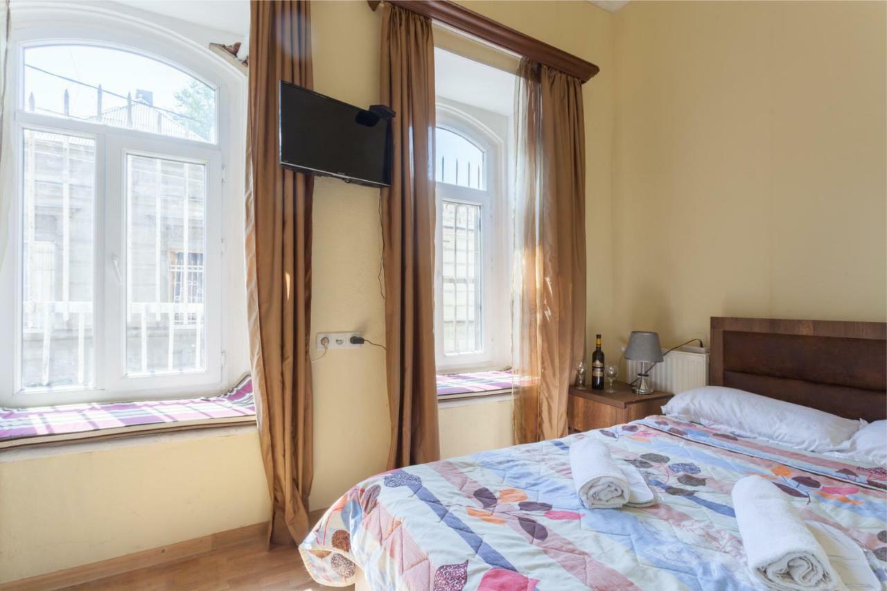 Guest House Ketrin ティビリシ エクステリア 写真